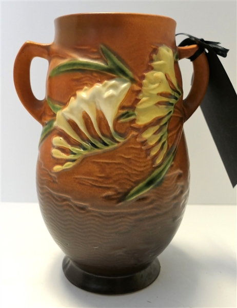 1945 Roseville Freesia Vase - 7" - Number 120