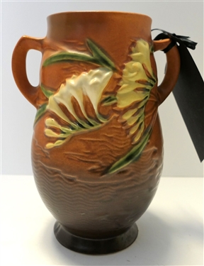 1945 Roseville Freesia Vase - 7 - Number 120