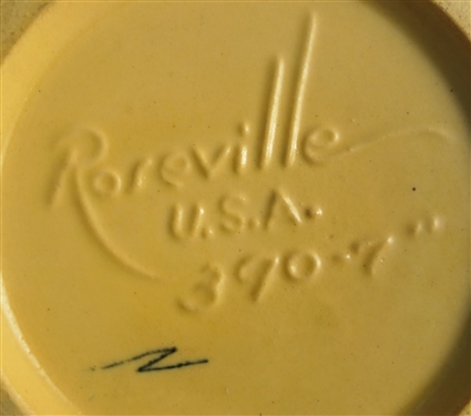 Roseville Brown Freesia Basket 7 - Number 390