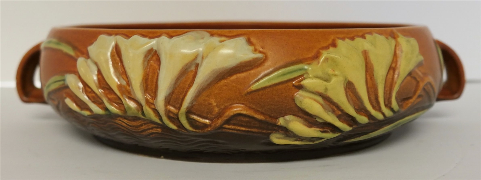 1945 Roseville Freesia Double Handled Console Bowl - Number 465 - 8"