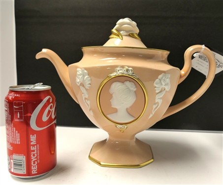 Gibson Collector's Cameo Tea Pot by The Franklin Mint  -Measures 12 Spout to Handle 