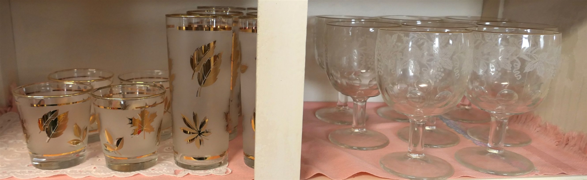 Lot of Vintage Gold Leaf Glassware including Tumblers, Iced Tea Glasses, and Goblets with White Leaves and Gold Trim - Goblets Measure 6 1/4" Tall