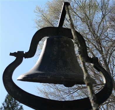 Hillsborough NC # 3 Farm Bell with Yolk and Post 