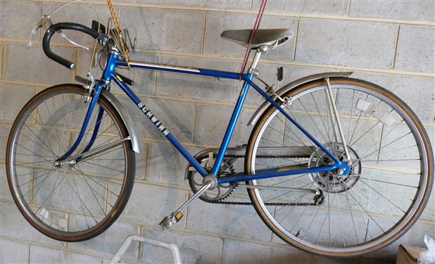 Schwinn Collegiate Sport 5 Bicycle 