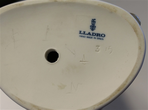 Large Lladro Doctor Figure - Measures 14 1/4 Tall 