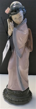 Lladro Asian Woman Figure in Pink Kimono - Measures 12 1/2 Tall 