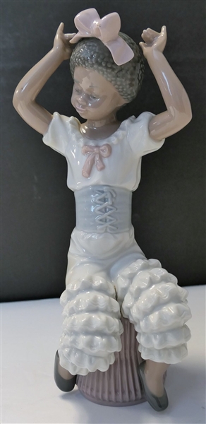 Lladro "Rhumba" Figure - Number 5160 - Measures 9" to Finger Tip