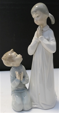 Lladro Boy and Girl Praying Figure - Signed Daisa 1977 - Measures 9 Tall 
