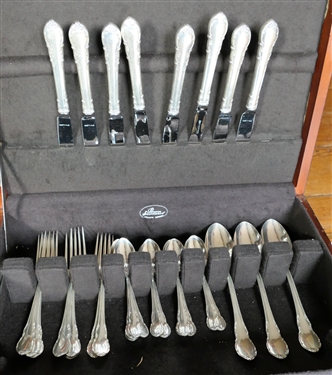32 Pieces of Lunt Modern Victorian Sterling Silver Flatware - Including Dinner Knives, Forks, Teaspoons, and 3 Table/Serving Spoons