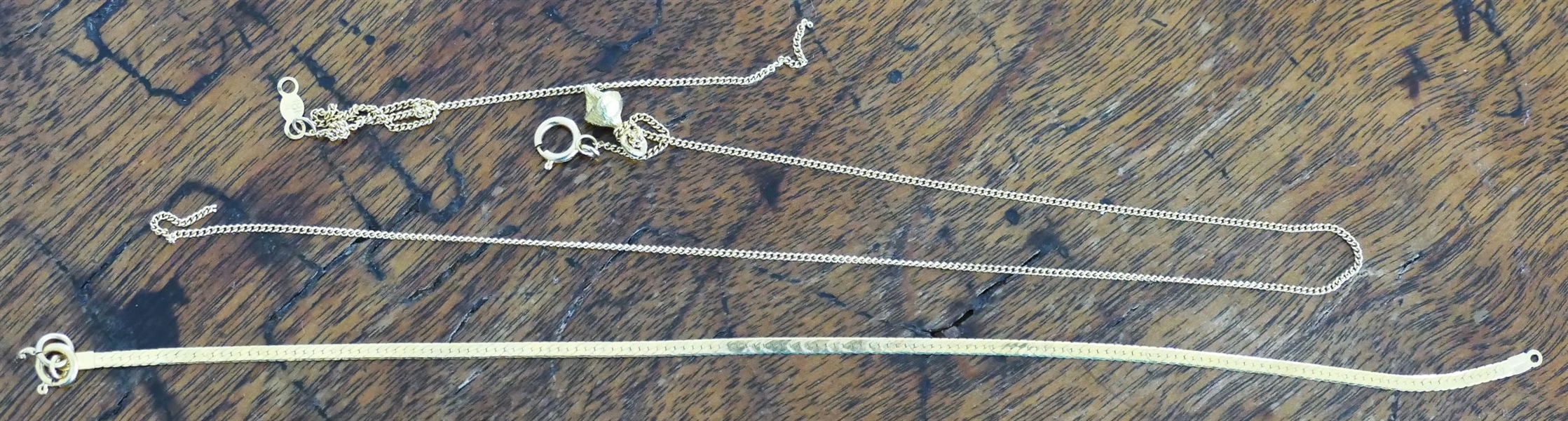 Scrap and Broken Gold Lot - 750 Herringbone Bracelet, Tiny 18kt Broken Chain 