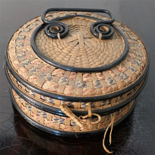 Nice Little Hand Woven Sewing Basket with Lid with Pieces of Tatting Inside - Basket Measures 2 1/2" Tall 6" Across