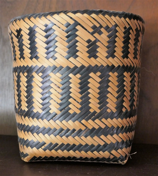 Cherokee Rivercane Handwoven Indian Basket - Measures 6" tall 5 1/2" Across