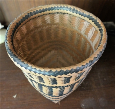 Cherokee Rivercane Handwoven Indian Basket - Measures 6 tall 5 1/2 Across
