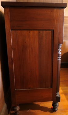 Beautiful American Flame Mahogany Chest - 1 Over 3 Finely Dovetailed Drawers - Paneled Sides - Measures 46 tall 47 by 22 