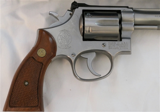 Smith & Wesson 38 Special - Revolver - In Original Box - Stainless Steel Frame - Model 67-1 