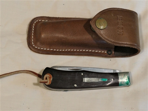 Remington UMC - 2 Blade Bullet Knife in Buck Leather Sheath -Knife Dated 1989 - R1128 -  Knife Needs Some Minor Cleaning 