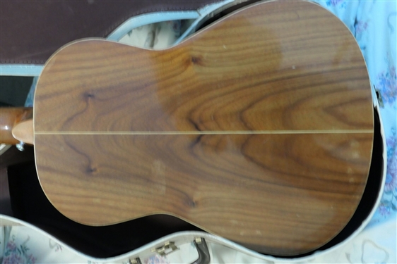 Gianni Made in Spain Trovador Acoustic Guitar - Mod - AWNT 2 - Ser 03,7 - in Case - Guitar Front Has Some Cracking - See photos 