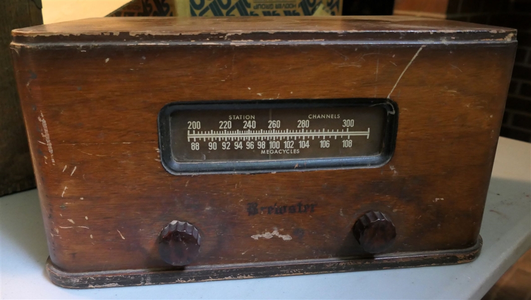 Brewster Radio in Wood Case -No 742 - Measures 6 3/4" tall 12 1/2" by 8" 