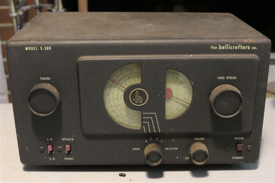 The Hallicrafters Co. Model S-38B Radio - Measure 8" Tall 13" Across
