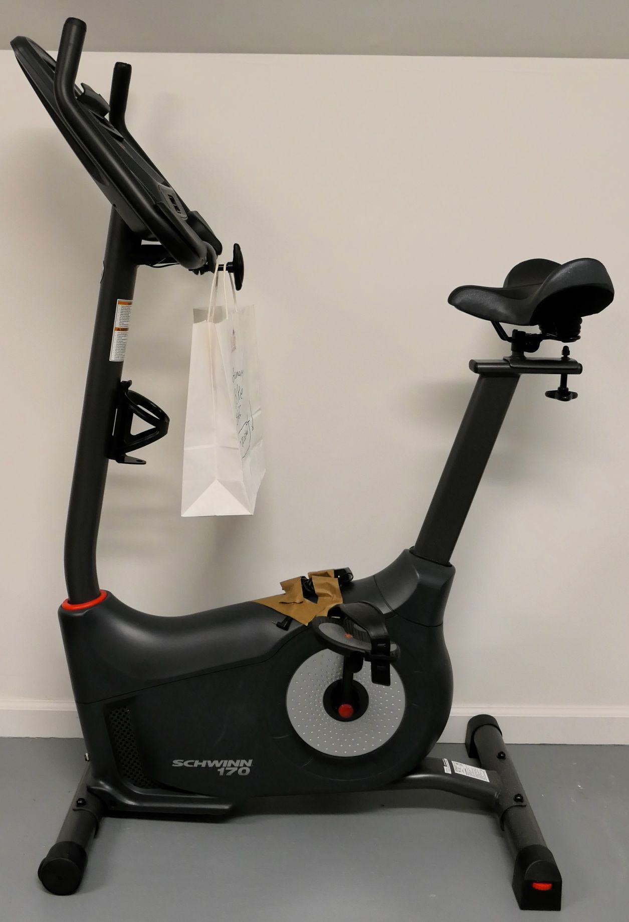 フィットネス、トレーニング Schwinn 170 upright exercise bike