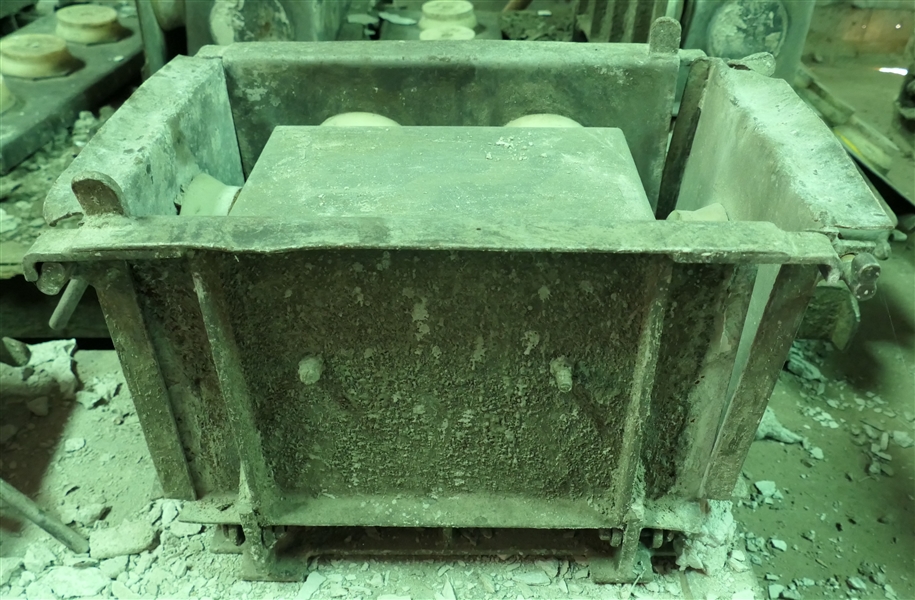 6 Hole Precast Distribution Box Form / Mold