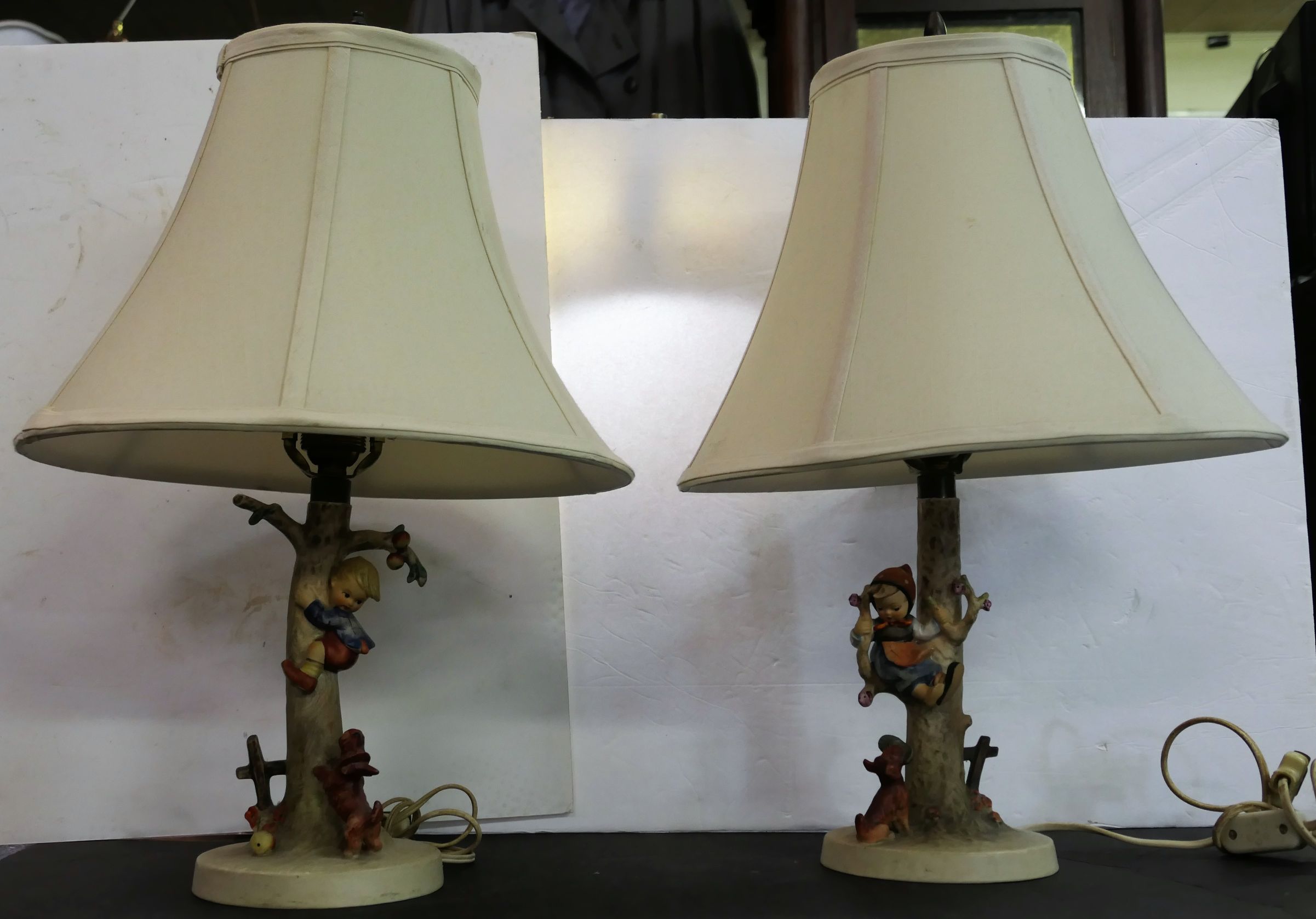 Lot Detail - Pair of Goebel Hummel Porcelain Table Lamps - Number 44A ...