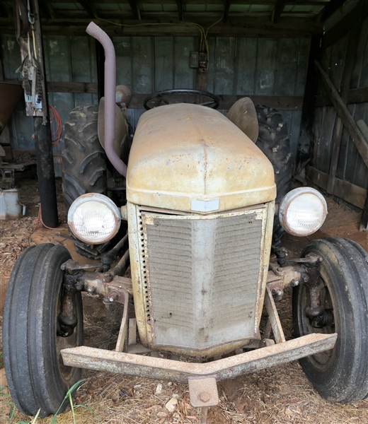 LIVE ONSITE- Ferguson Tractor