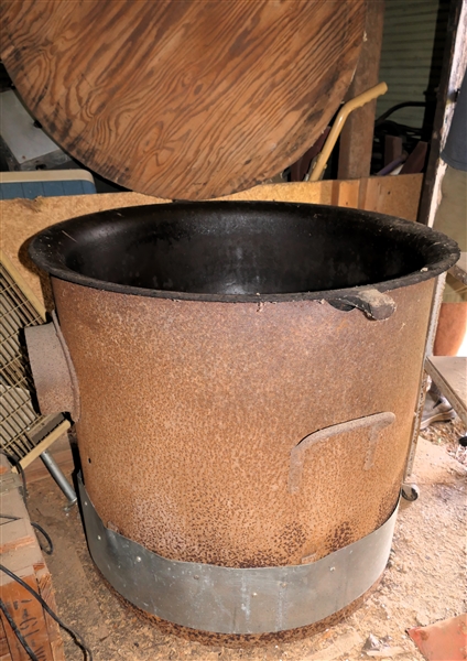 LIVE ONSITE - Nice Clean Washpot / Stew Pot with Stand and Lid