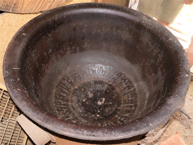 LIVE ONSITE - Nice Clean Washpot / Stew Pot with Stand and Lid