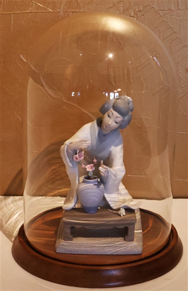 Lladro Matte Lady Doing Ikebana Statue with Wood Base and Glass Dome - Figure Number J-4 M - Measures 8" Tall 