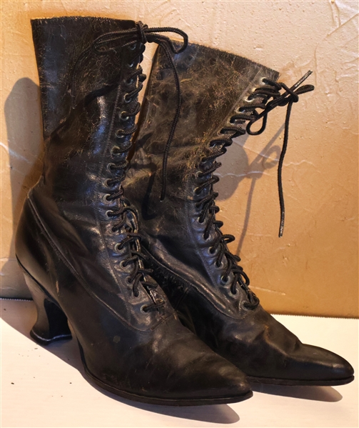 Pair of Antique Ladies Boots / Lace Up Shoes