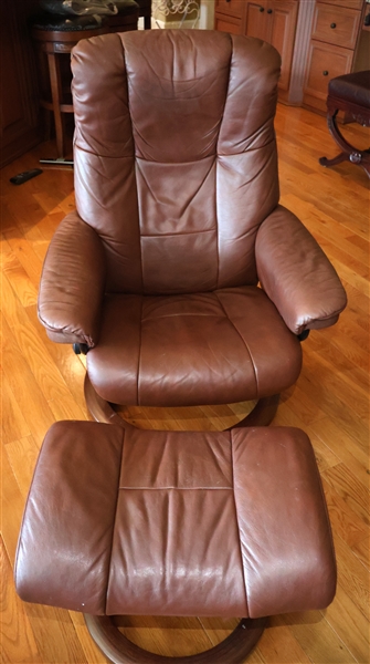 Very Nice J.E. Ekornes Brown Leather Stressless Chair with Ottoman - Chair Measures 39" Tall 28 1/2" by 24"