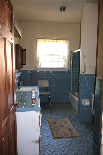 First Floor Bathroom 