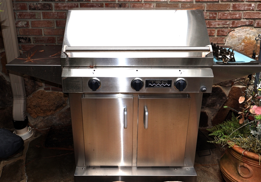 TEC Infra-Red Gas Grill -Can Be Converted Back to Propene Tanks - With Some Accessories