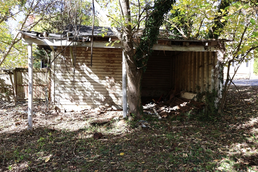 Garage / Storage Shed