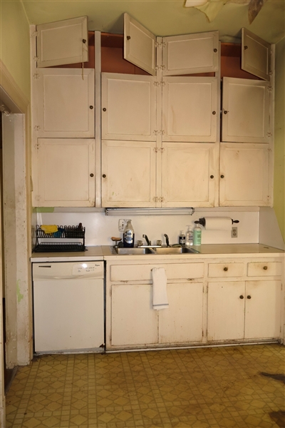 Kitchen - High Ceilings Throughout