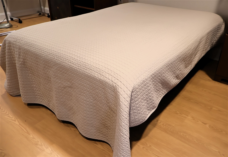 Full Size Bedding - Very Nice Like New 2022 Original Mattress Factory Beautyrest Pressure Smart Lux Bed and Adjustable Platform With Remote - Very Clean