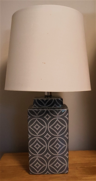 Modern Gray and White Ceramic Table Lamp - Measures 23" Tall 