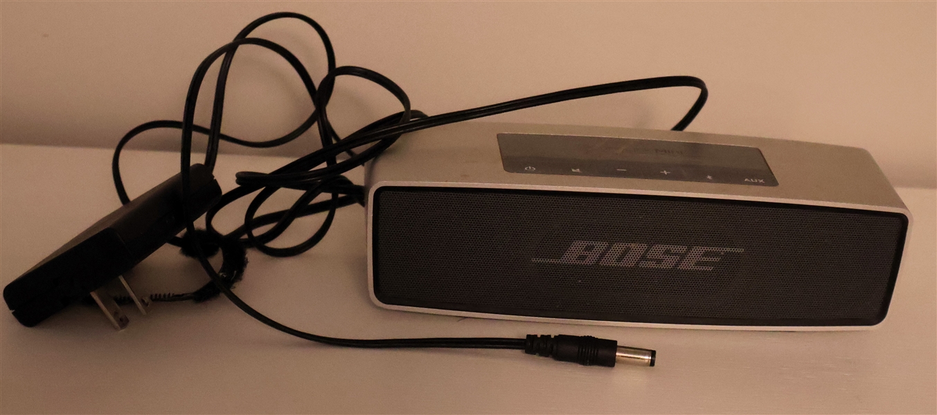 Bose Sound Link MINI - Speaker / Radio with Charger