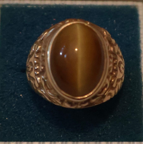 14kt Yellow Gold Tigers Eye Ring with Scroll Work on Sides  - Size 8 - Weighs 9.3 grams