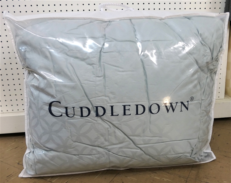 Brand New Cuddledown "Synthetic Meridian Sea Glass" Comforter - King Size 