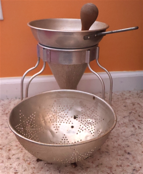 Wear - Ever Tomato Juice Strainer with Stand and Wood Muddler and Star Pattern Strainer 
