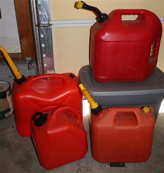 4 Clean Gas Cans - 2 -5 Gallon, Smallest is 2 Gallon 