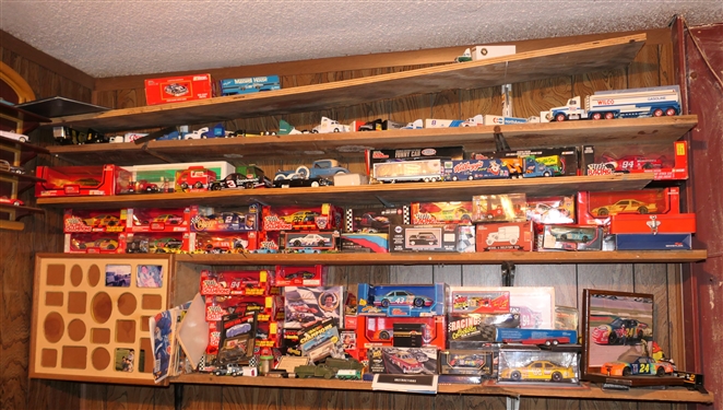 Photos are a sample of items to be sold - Live Onsite - Friday April 5th & Saturday April 6th - 10am 
