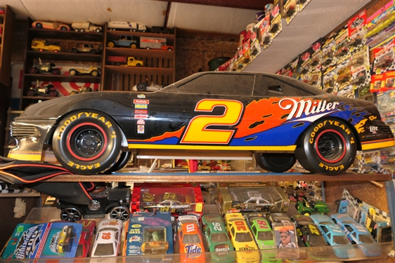 Photos are a sample of items to be sold - Live Onsite - Friday April 5th & Saturday April 6th - 10am 