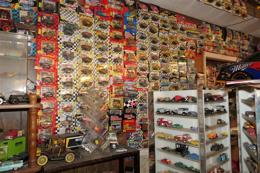 Photos are a sample of items to be sold - Live Onsite - Friday April 5th & Saturday April 6th - 10am 