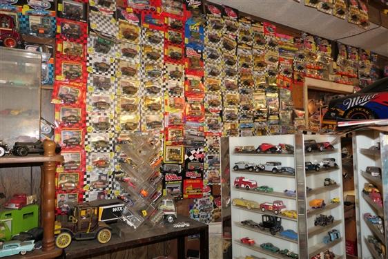 Photos are a sample of items to be sold - Live Onsite - Friday April 5th & Saturday April 6th - 10am 