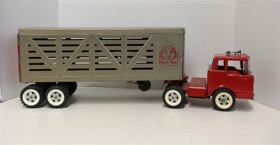 Structo Farms - Structo Pressed Steel Cattle Hauling Truck with Trailer - Measuring 7 1/2" Tall 21" Long