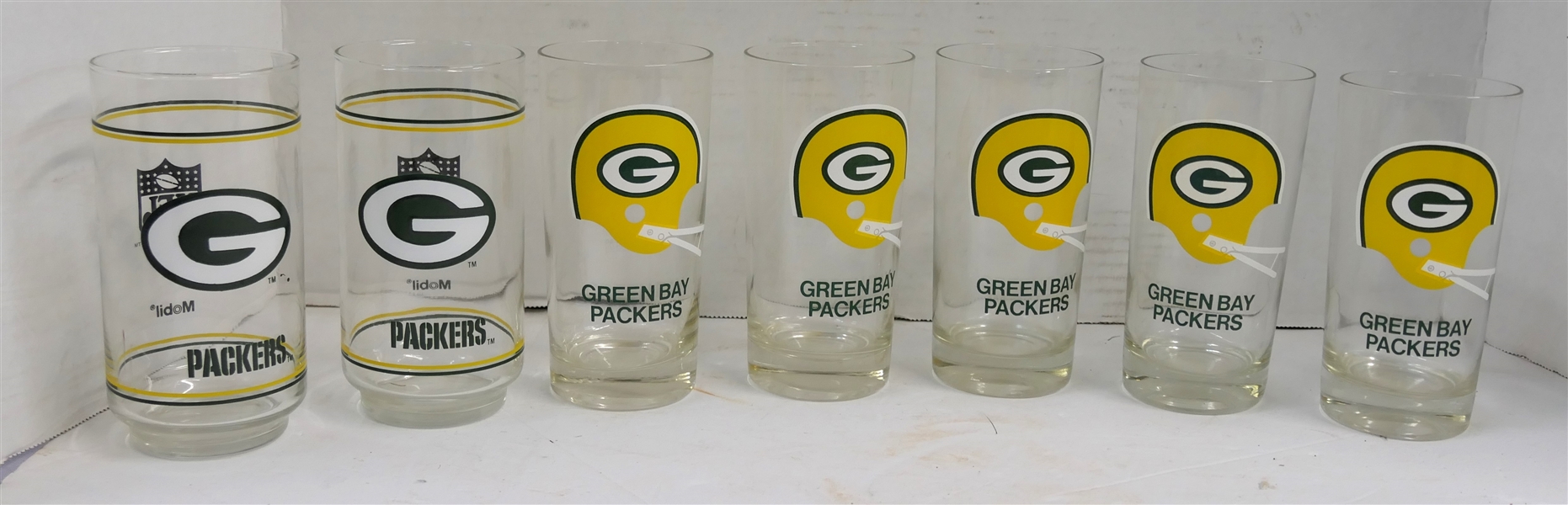 7 Greenbay Packers Glasses - 2 are NFL Licensed 