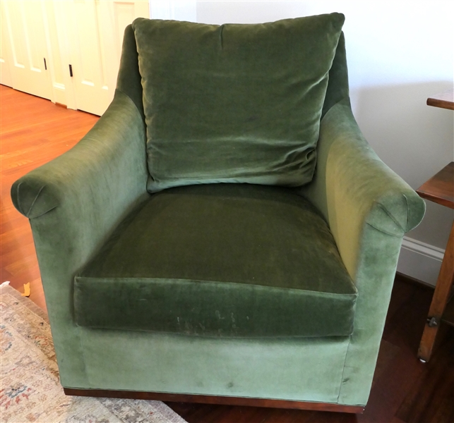 Beautiful Hickory Chair Furniture Co. Green Velvet Swivel Club Chair -- Hickory Chair - Made by Hand- Chair Measures 32 1/2" Tall 32" Wide 